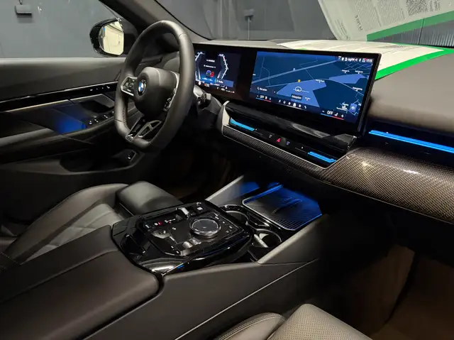 BMW M view 11