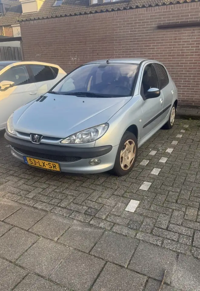 Peugeot 206