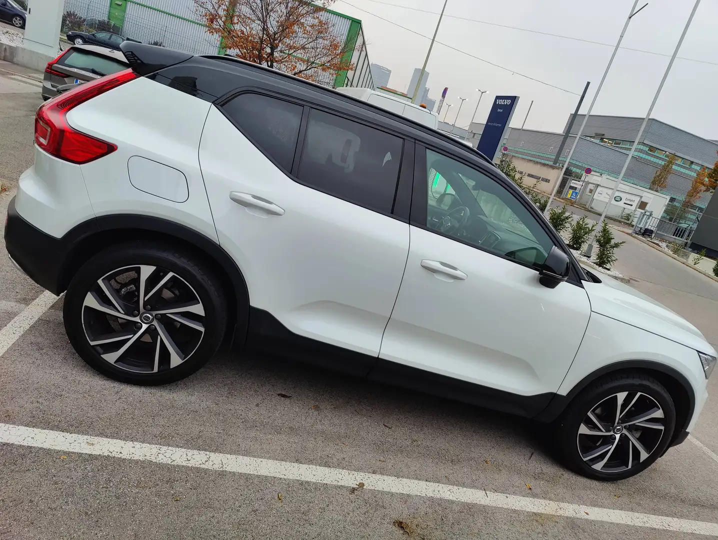Volvo XC40 XC40 D3 R-Design AWD Geartronic R-Design Weiß - 2