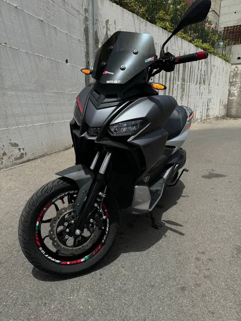 Aprilia SR GT 125 Szürke - 1