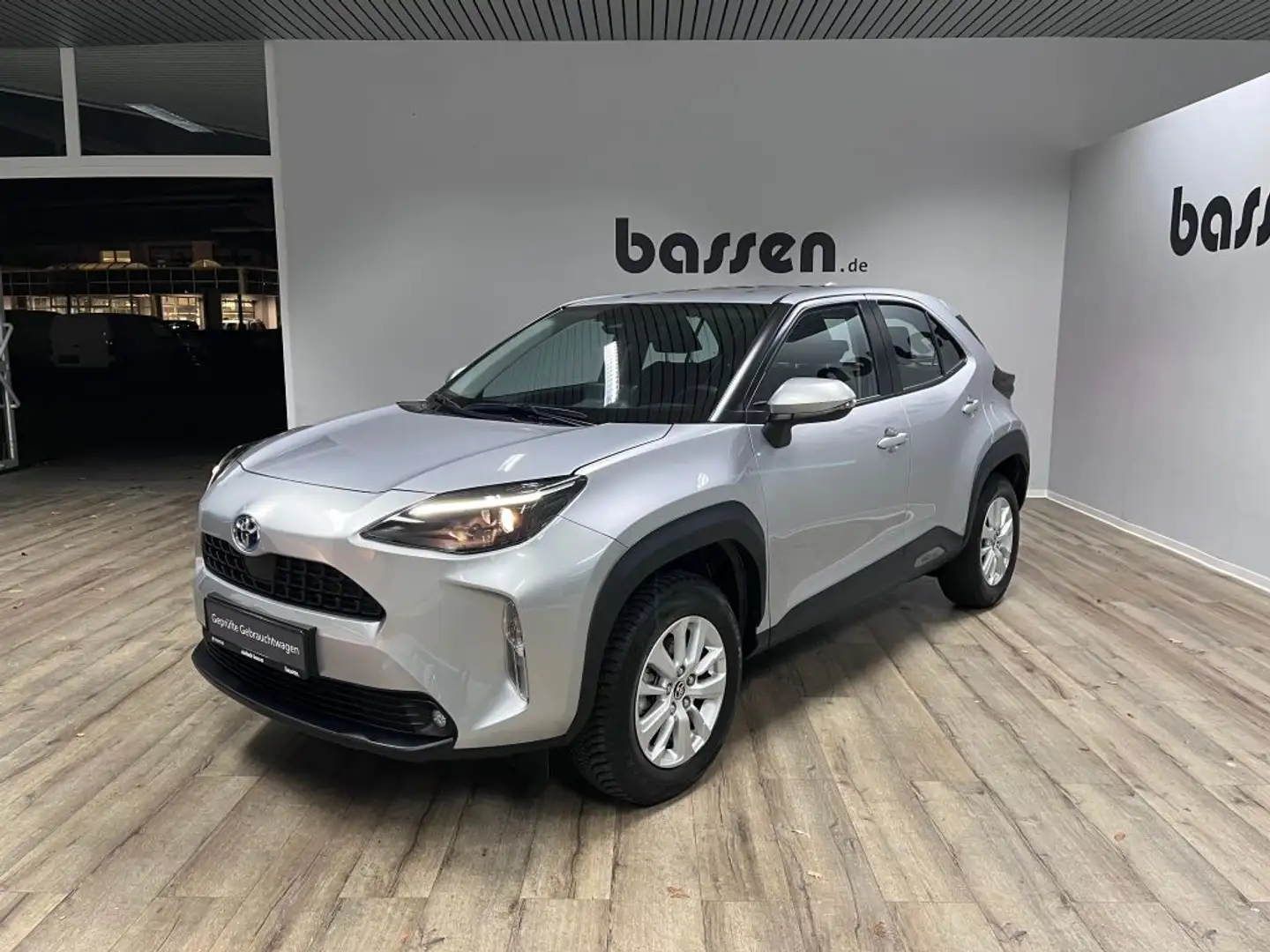 Toyota Yaris Cross Hybrid 1.5 VVT-i Comfort Argent - 2