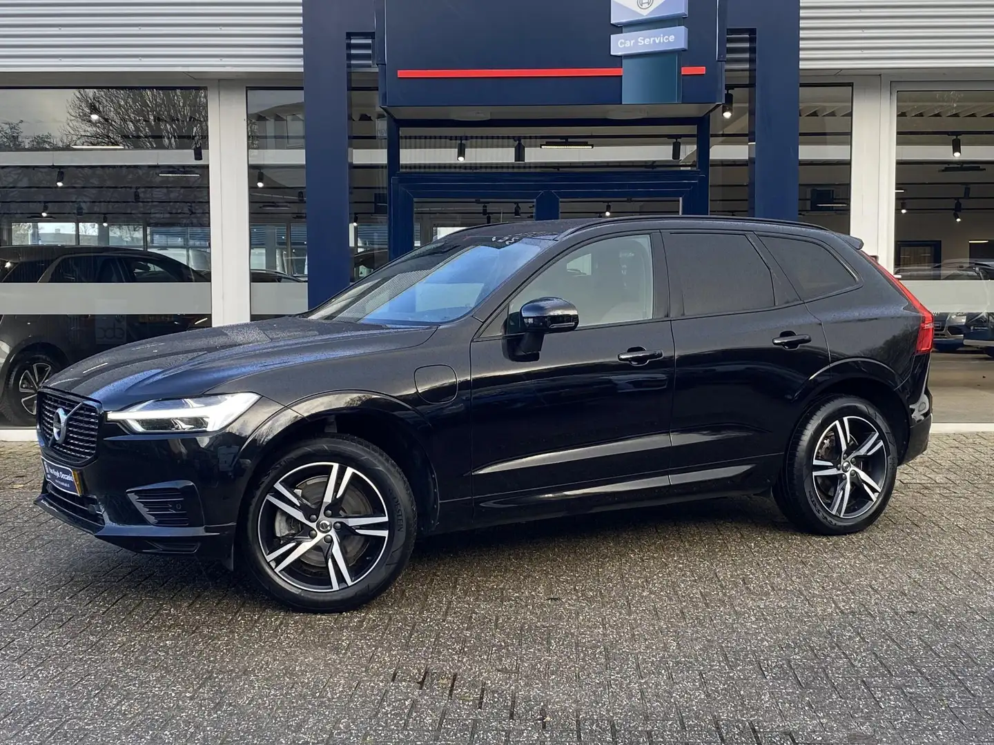 Volvo XC60 2.0 Recharge T6 AWD R-Design / Automaat / NL-Auto Noir - 2