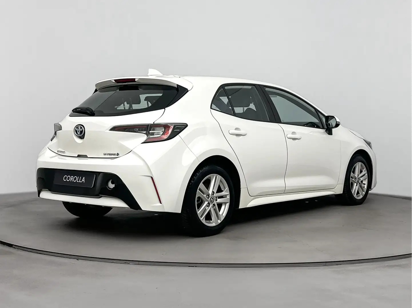 Toyota Corolla Hybrid 140 Business Plus Wit - 2
