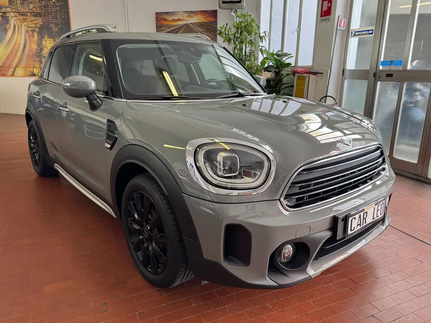 MINI One Countryman Mini Countryman 1.5 One Business auto Grijs - 2