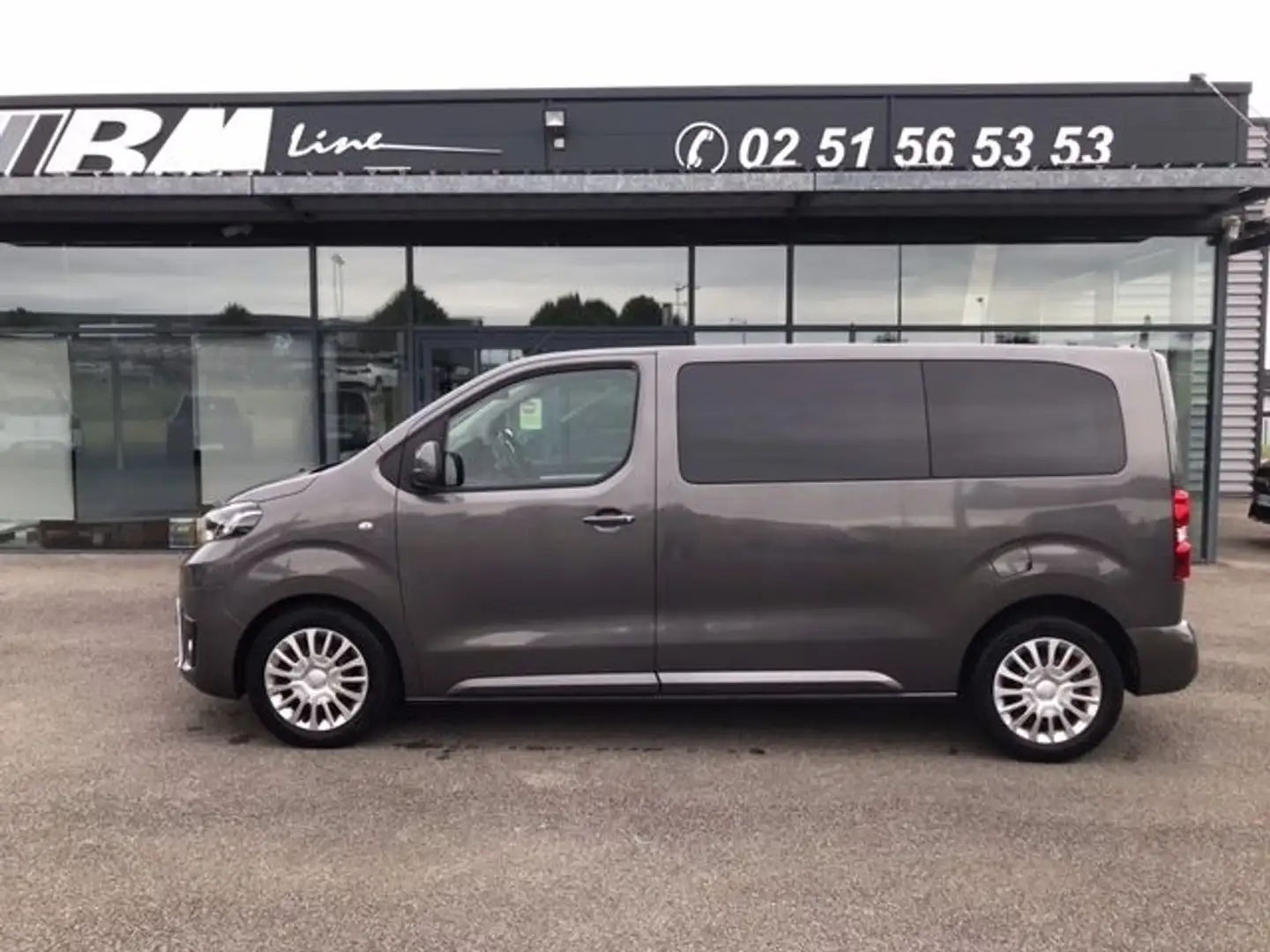 Toyota Proace MEDIUM 150 D-4D DYNAMIC Grijs - 2