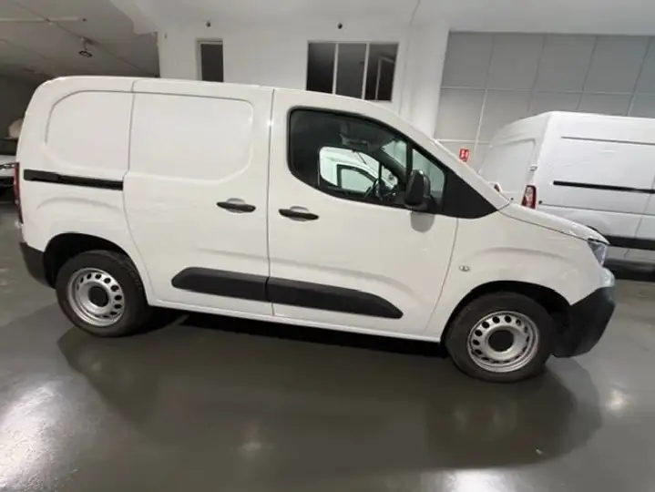 Peugeot Partner 2023, foto 4