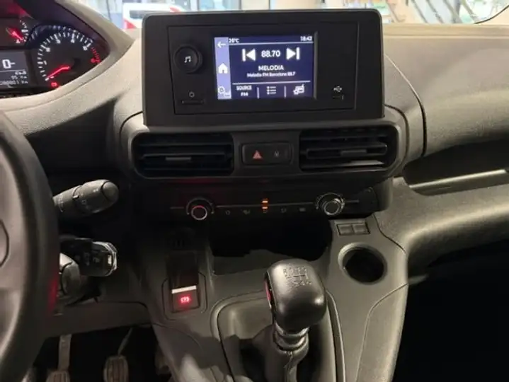 Peugeot Partner 2023, foto 17