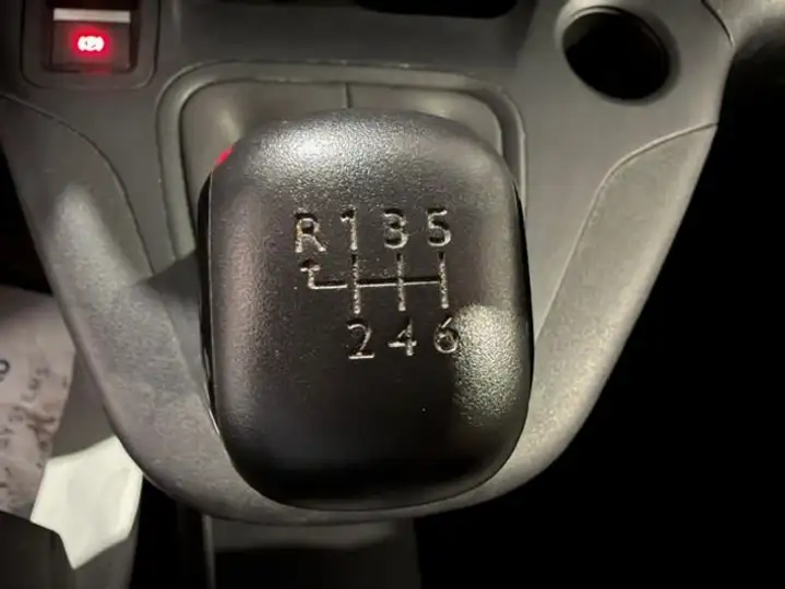 Peugeot Partner 2023, foto 23