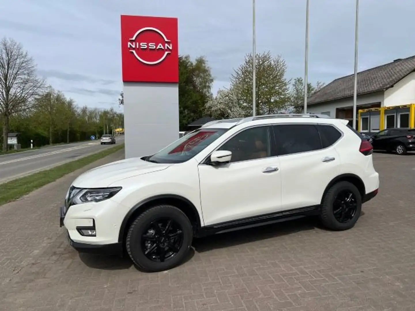 Nissan X-Trail Tekna 1.3 DIG-T 160 PS DCT 4x2 White - 2