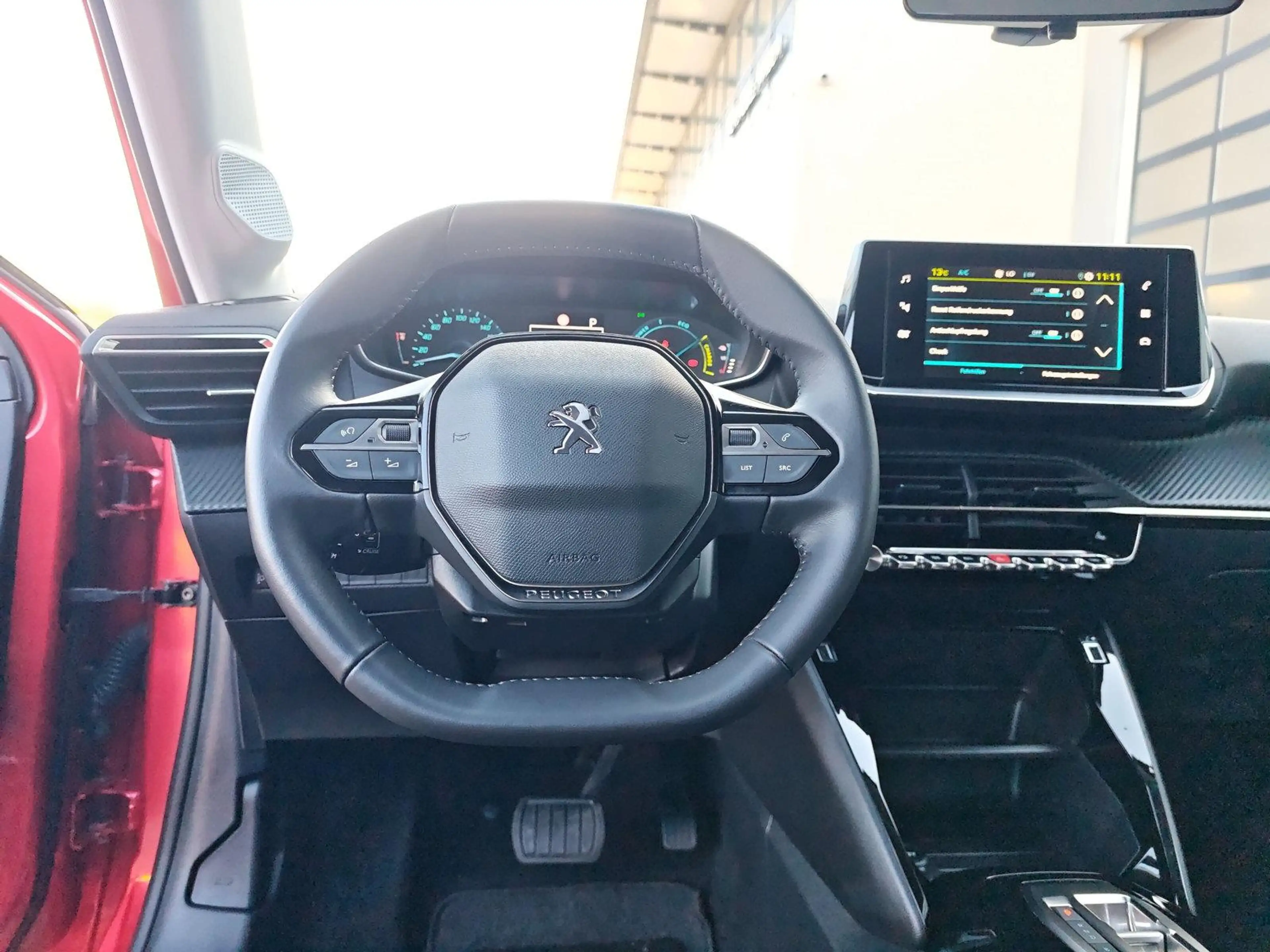 Peugeot e-208 208 e- Active Pack Metallic — photo 11