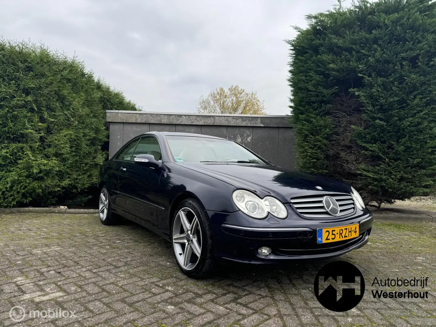 Mercedes-Benz CLK 320 Coupé Avantgarde Nieuwe APK 218PK full option Bleu - 1