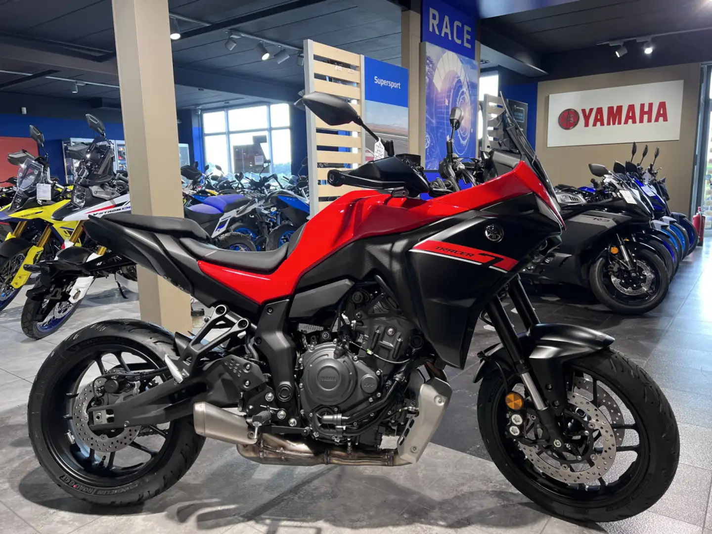 Yamaha Tracer 700 Rouge - 1