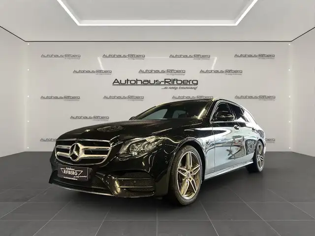 Mercedes-Benz E 350 d AMG LINE/AHK/WIDESCREEN/COMAND/360°/LED
