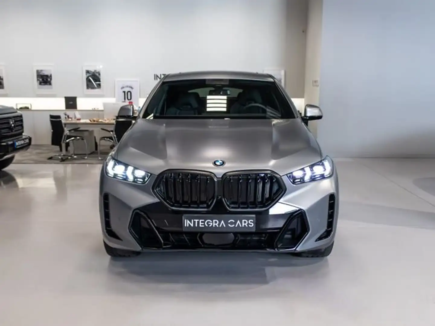 BMW X6 xDrive40i M Sport Gris - 2