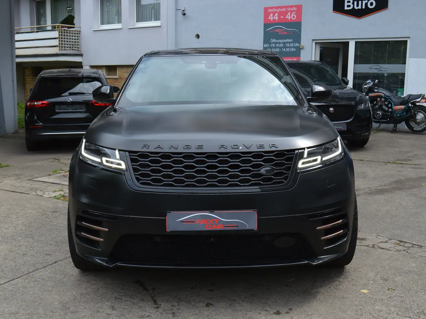 Land Rover Range Rover Velar 3.0d R-Dynamic*Leder*Panodach*Sitzheizung*Kamera* Grau - 2