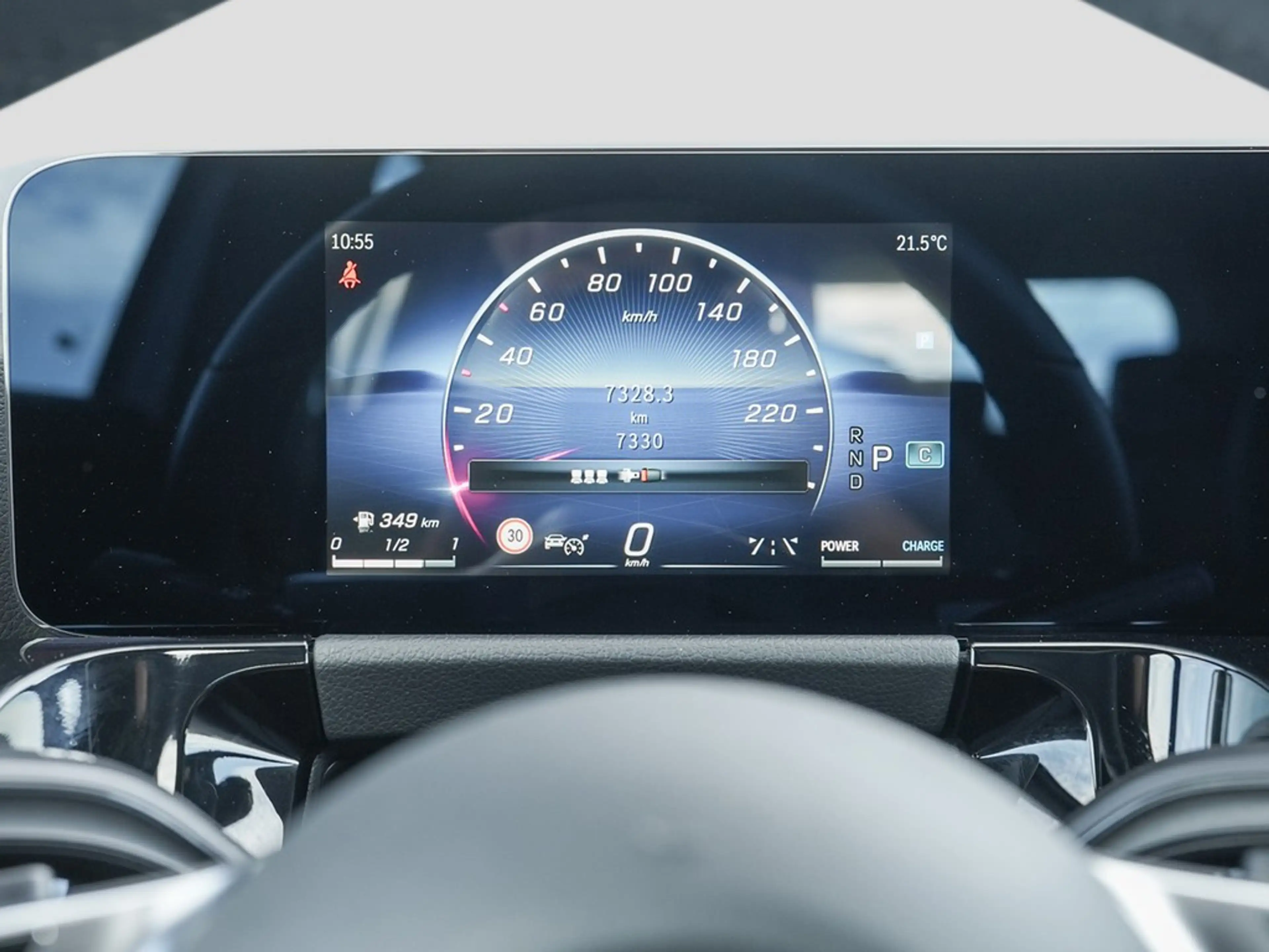 Mercedes-Benz GLA 200 Desingpaket Advanced *LED*AHK*Navi*Kamera*Kessy... — photo 14