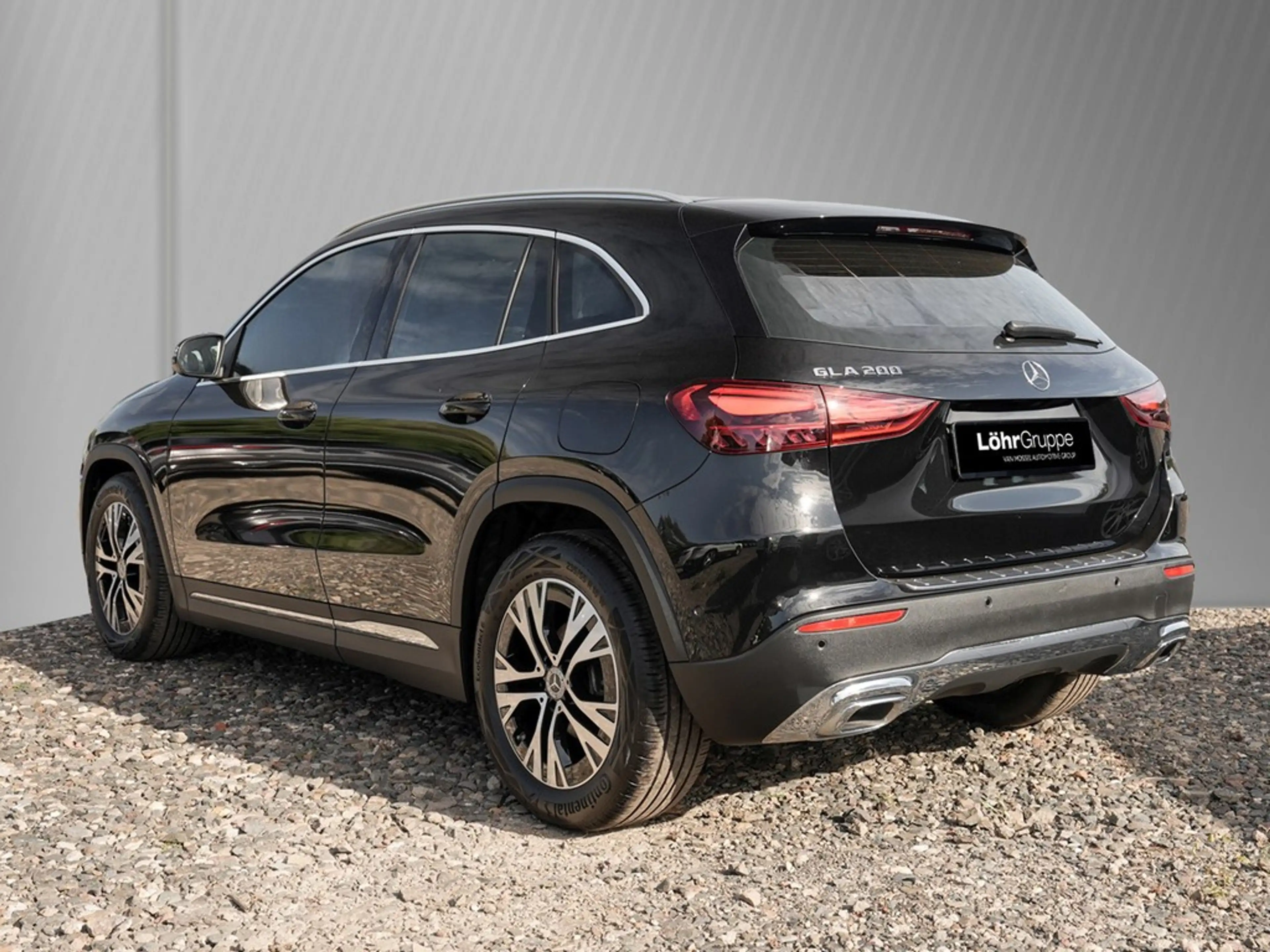 Mercedes-Benz GLA 200 Desingpaket Advanced *LED*AHK*Navi*Kamera*Kessy... — photo 4