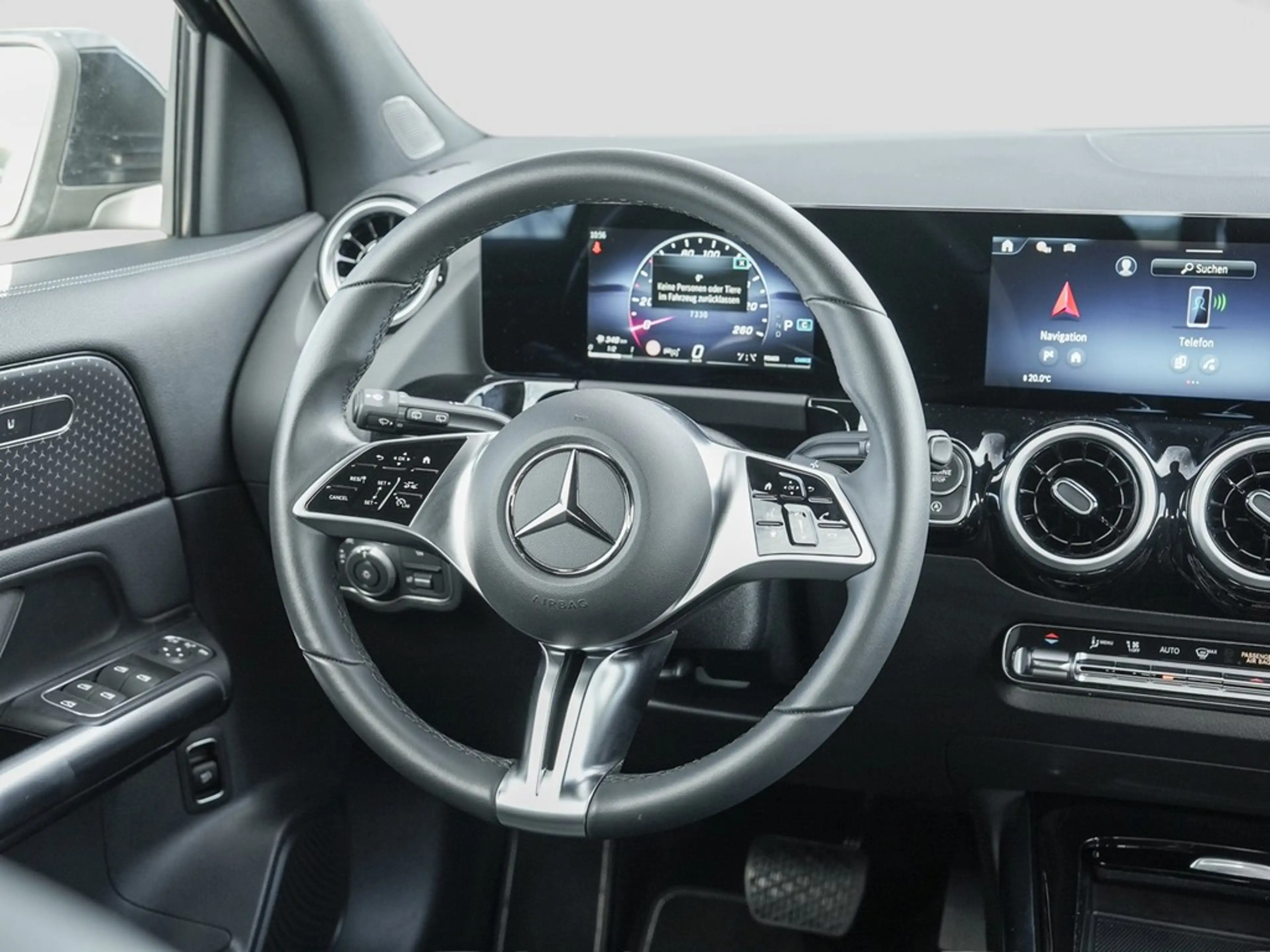 Mercedes-Benz GLA 200 Desingpaket Advanced *LED*AHK*Navi*Kamera*Kessy... — photo 11