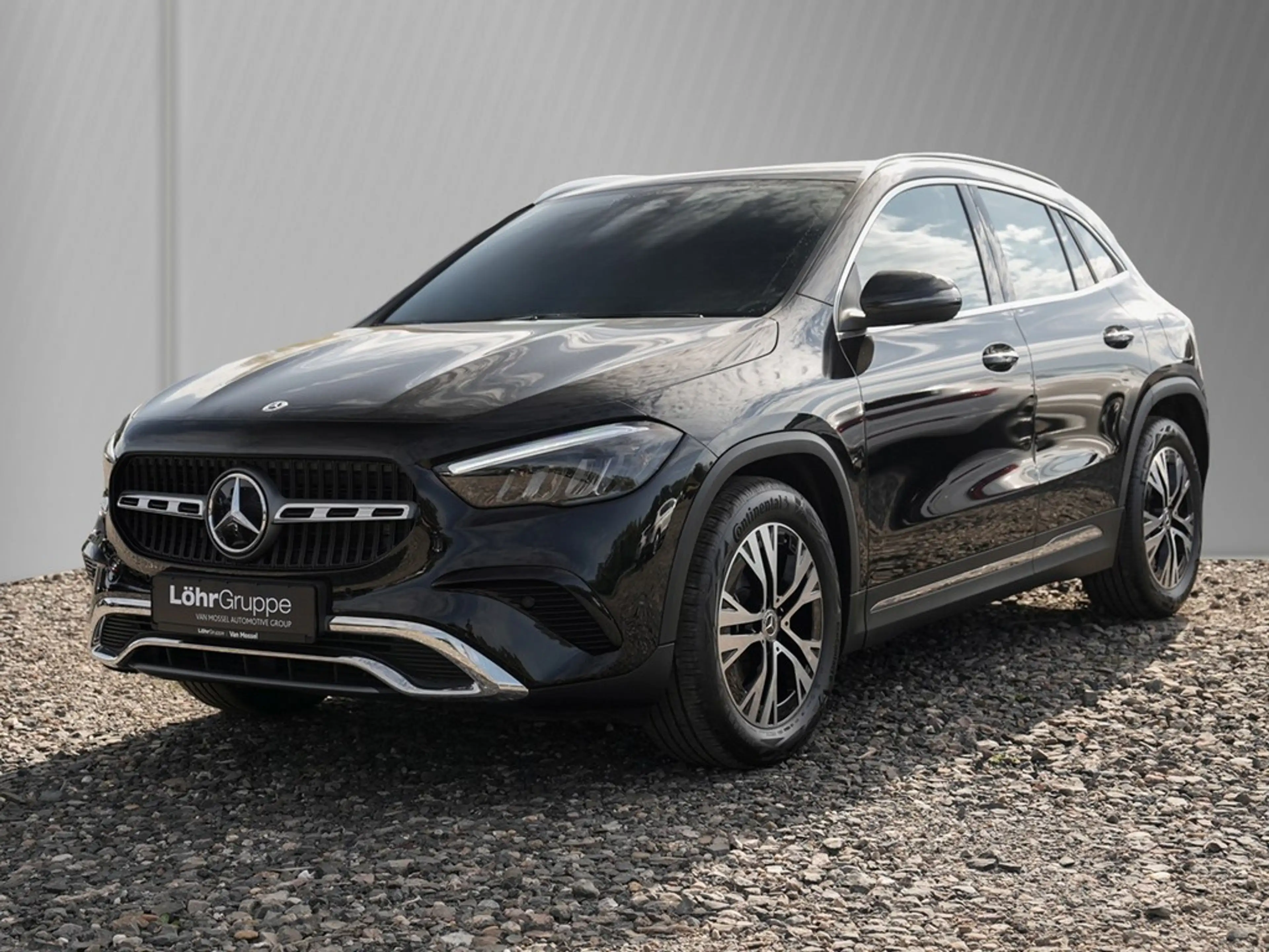 Mercedes-Benz GLA 200 Desingpaket Advanced *LED*AHK*Navi*Kamera*Kessy... — photo 2