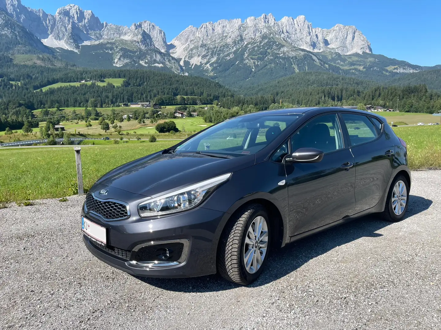 Kia Ceed / cee'd cee'd 1,4 MPI Silber Plus Silber Plus Grau - 1