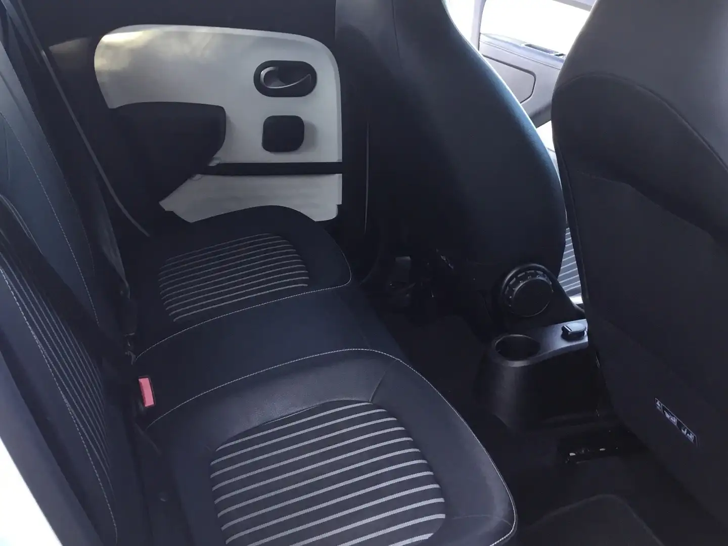 Renault Twingo Electric Zen R80 60kW Batería 20kW/h Blanco - 2