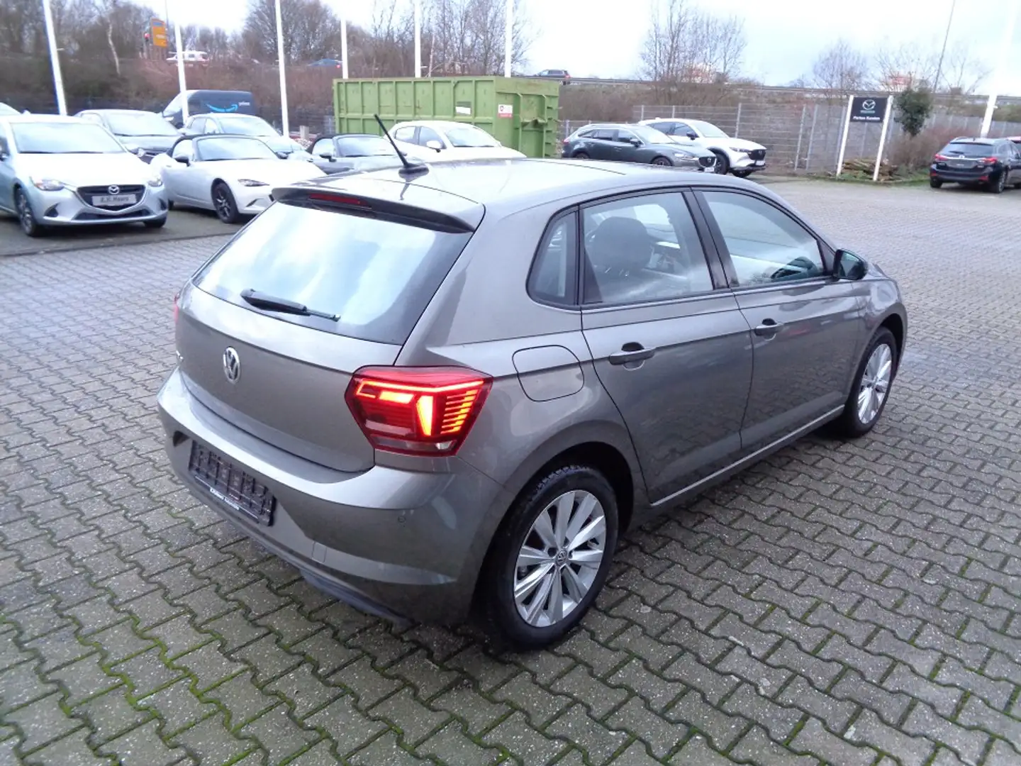 Volkswagen Polo 1.5 TSI Highline Panorama-Schiebedach Automatik Na Gris - 2