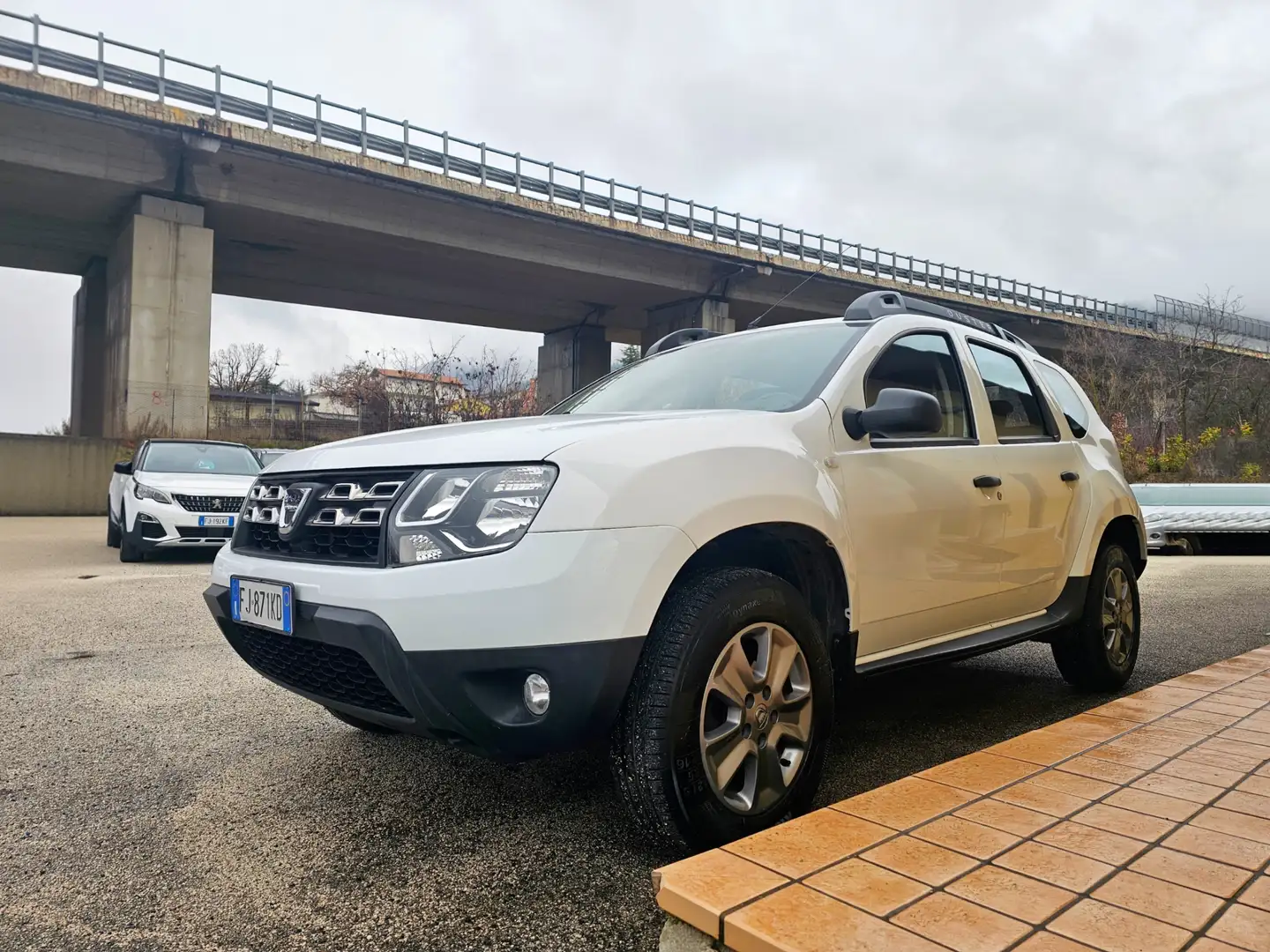 Dacia Duster Duster I 2014 1.6 Ambiance 4x2 Gpl s Weiß - 1