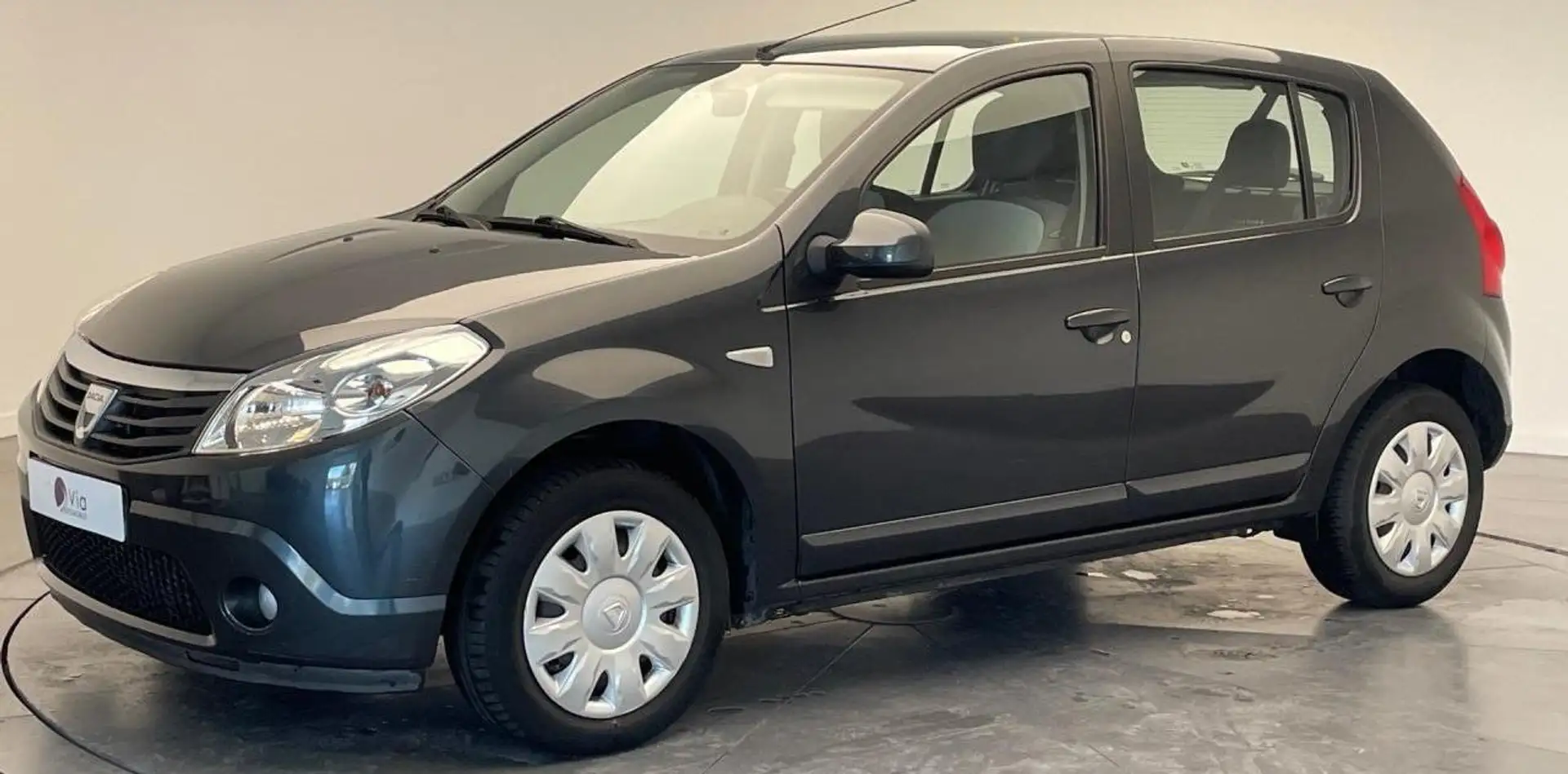 Dacia Sandero Sandero 1.5 dCi 90 Lauréate / Distribution Faite Gris - 1