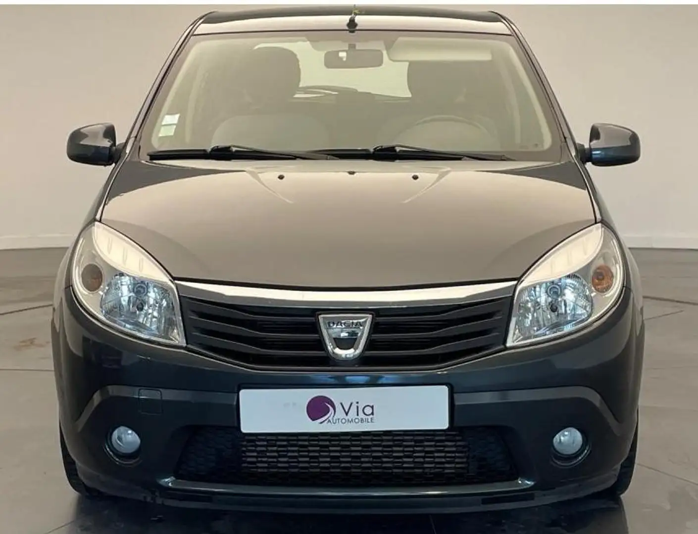 Dacia Sandero Sandero 1.5 dCi 90 Lauréate / Distribution Faite Gris - 2