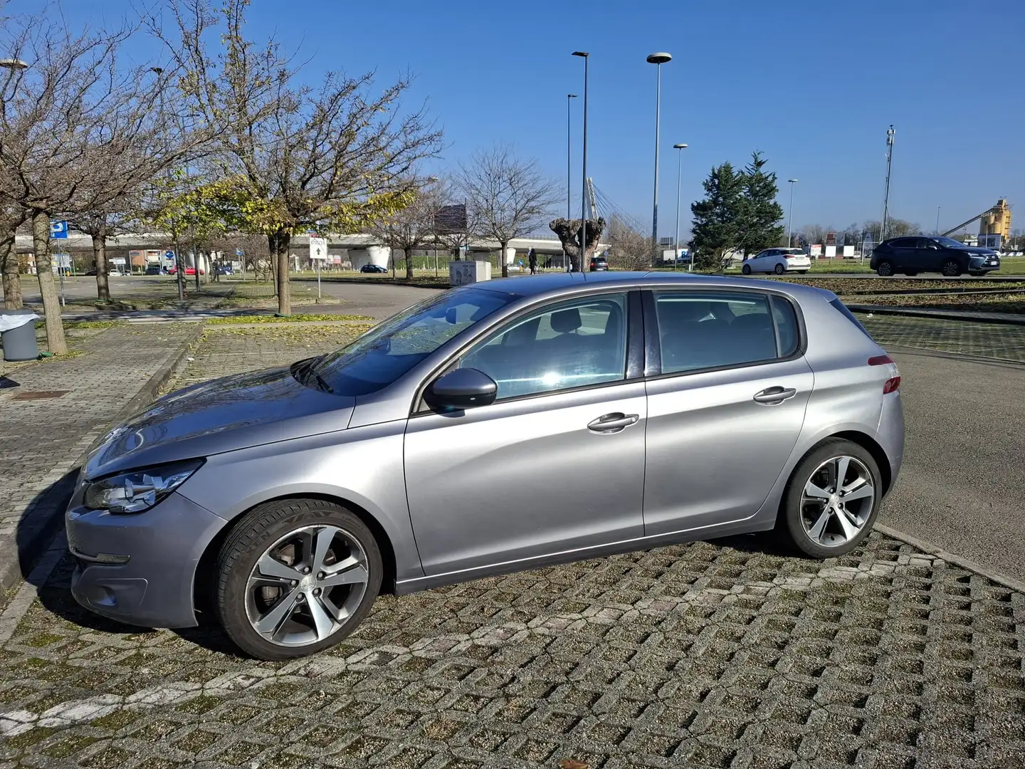 Peugeot 308 308 II 2013 5p 1.6 bluehdi Active s Grigio - 1