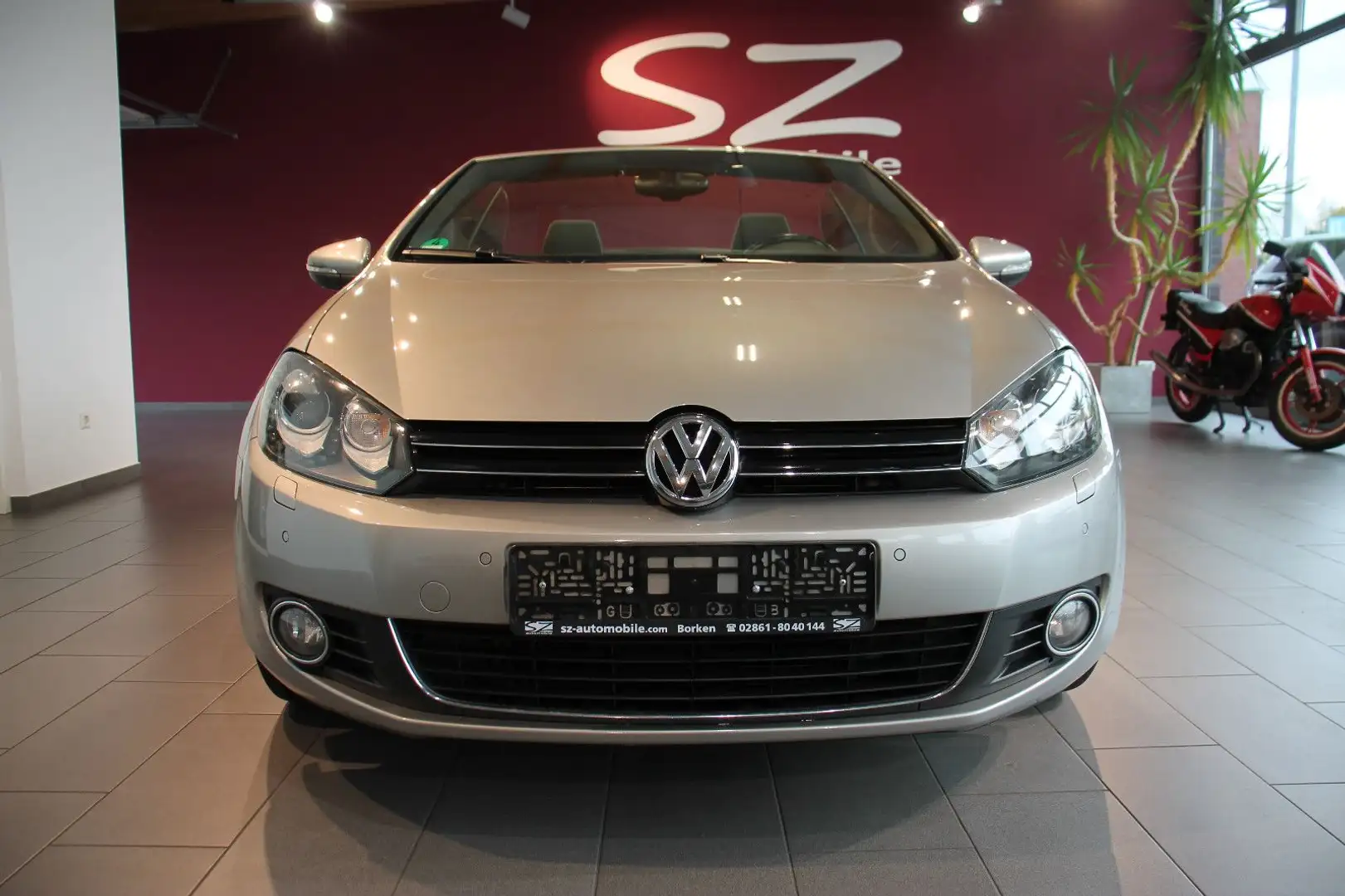 Volkswagen Golf VI Cabriolet Lounge Kamera Navi SHZ PDC Silber - 2