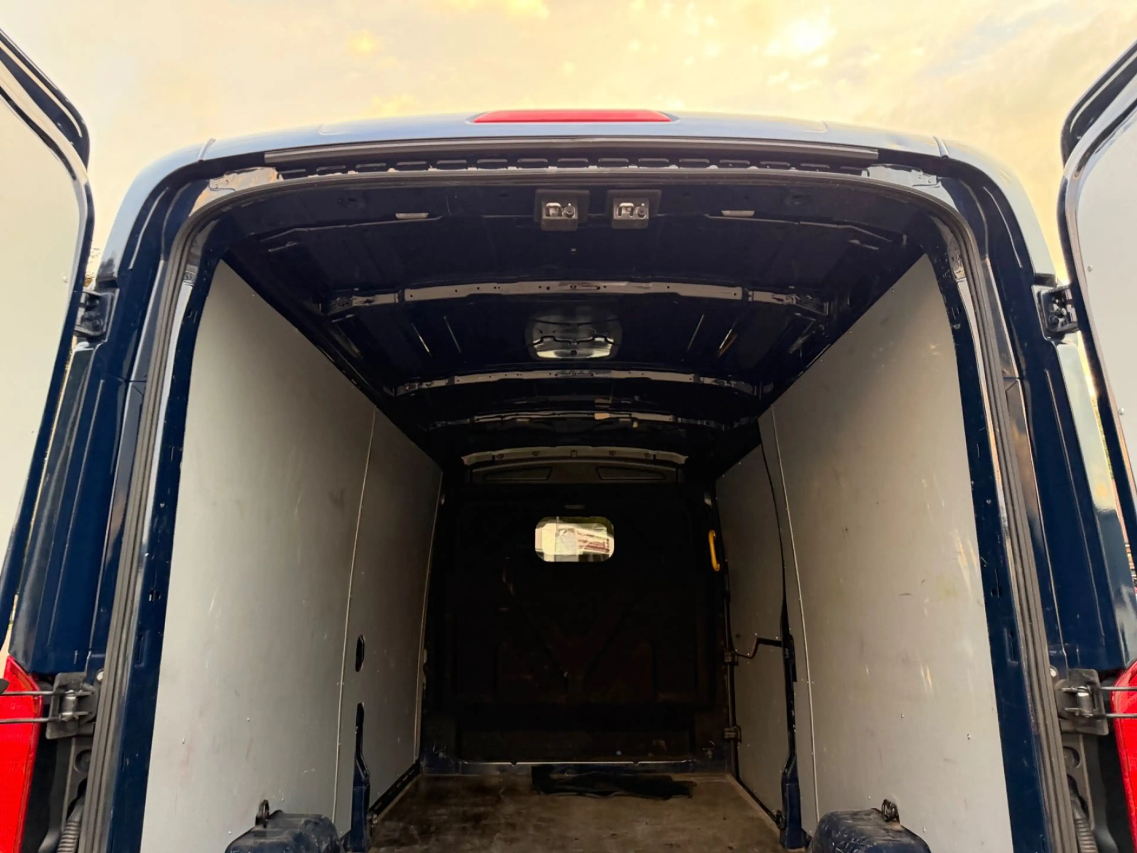 Ford Transit 2,0 TDCi 350 L3H2 170PS Automatik Standh — photo 9