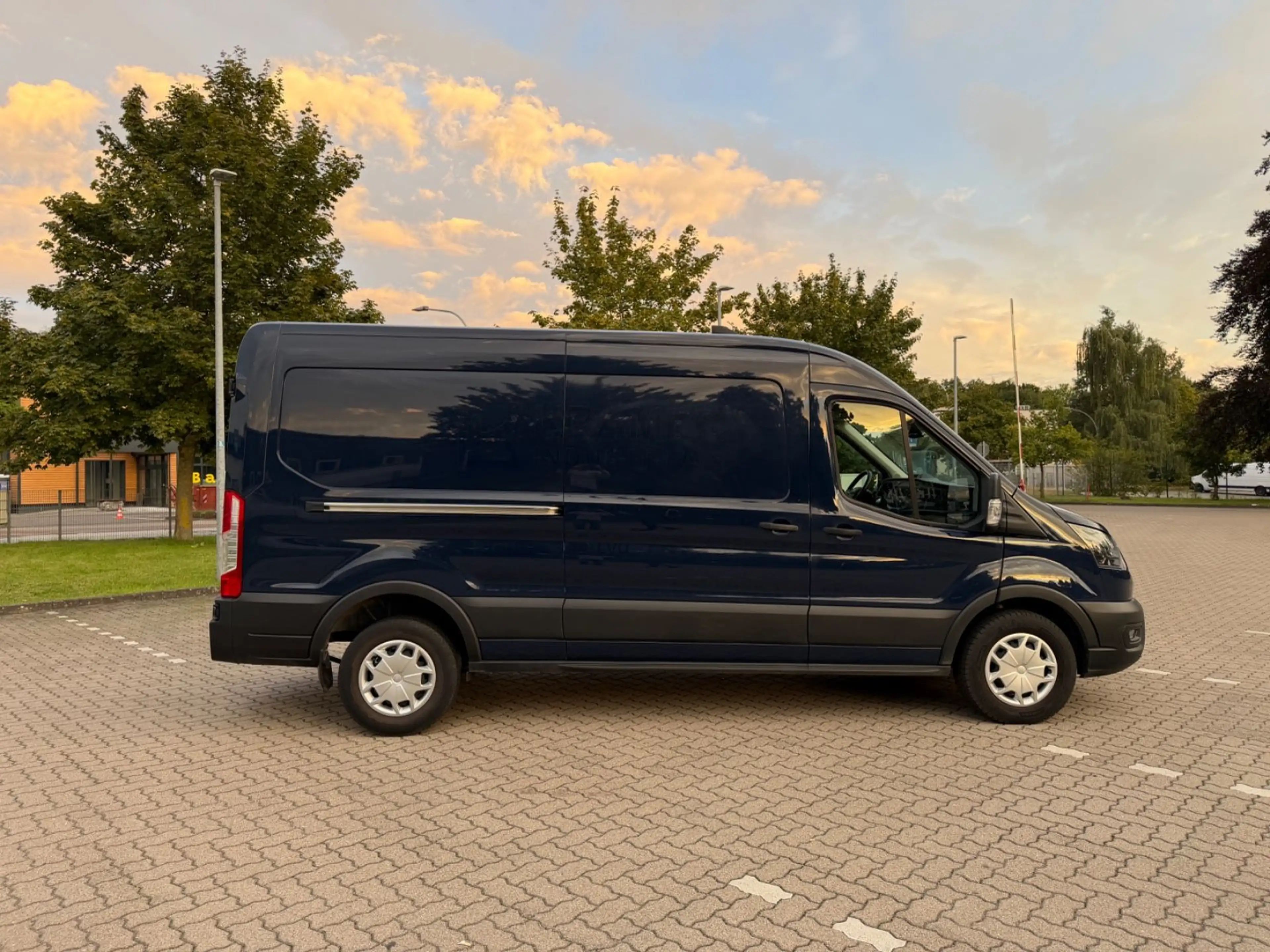 Ford Transit 2,0 TDCi 350 L3H2 170PS Automatik Standh — photo 4