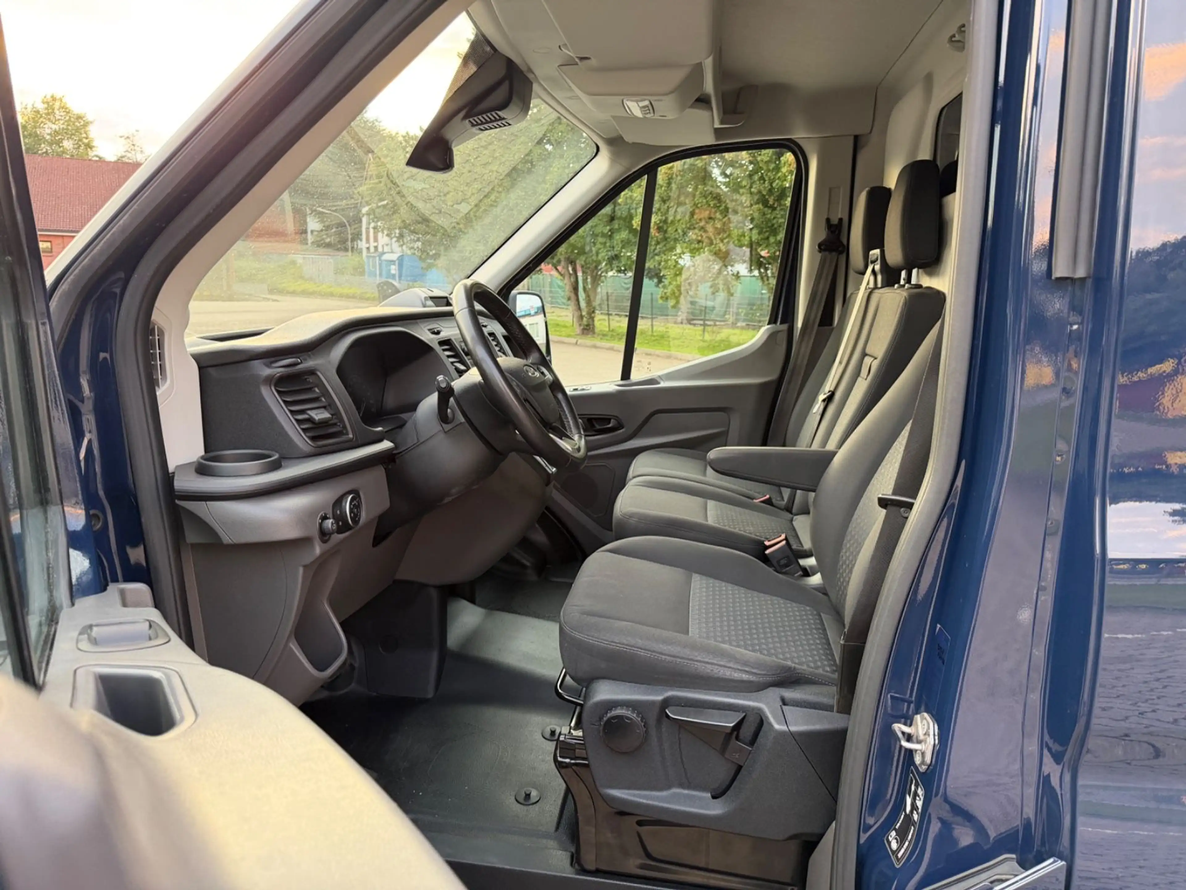 Ford Transit 2,0 TDCi 350 L3H2 170PS Automatik Standh — photo 15
