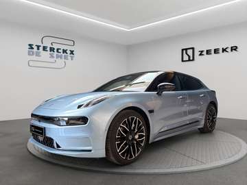 001 100 kWh AWD Privilège Privilege