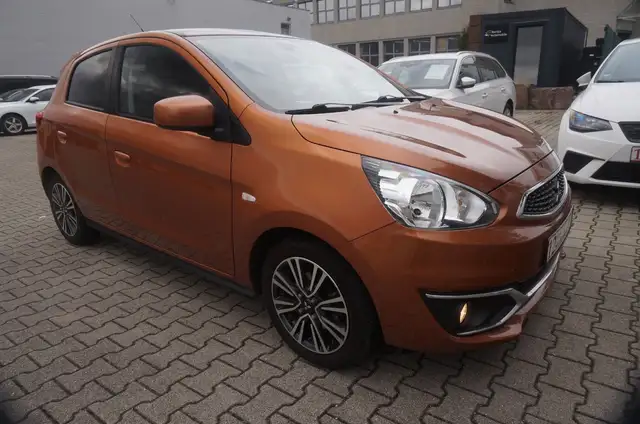 Mitsubishi Space Star Edition 100+ NAVI*KLIMA*SHZG*CarPlay*