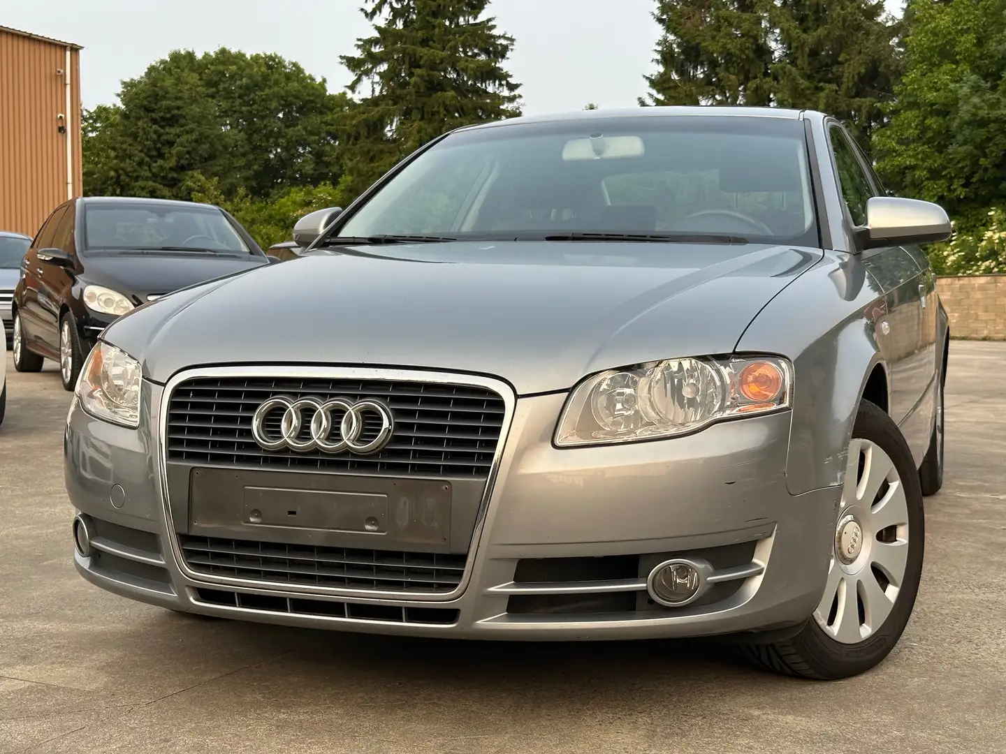 Audi A4 1.9 TDi*1ER MAiN*CLIM AUTO BI-ZONE*JANTE*… Grau - 1