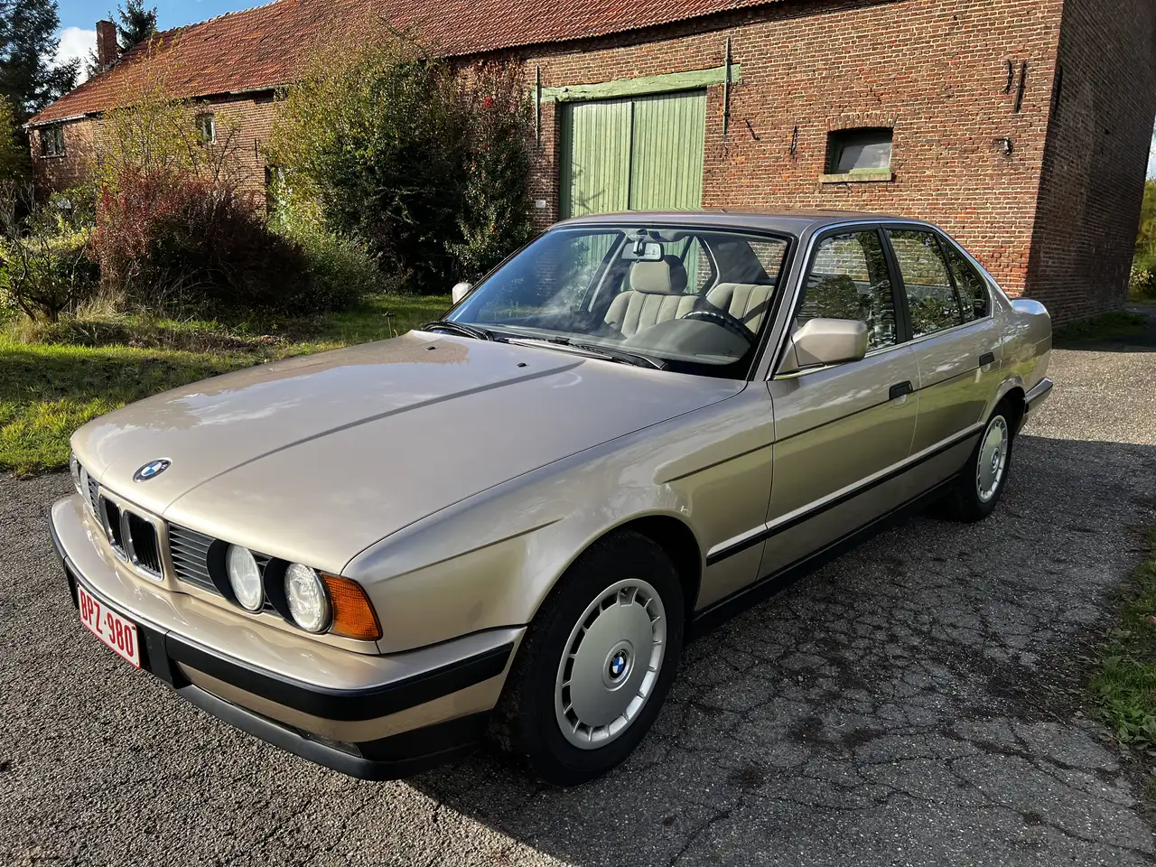BMW 518