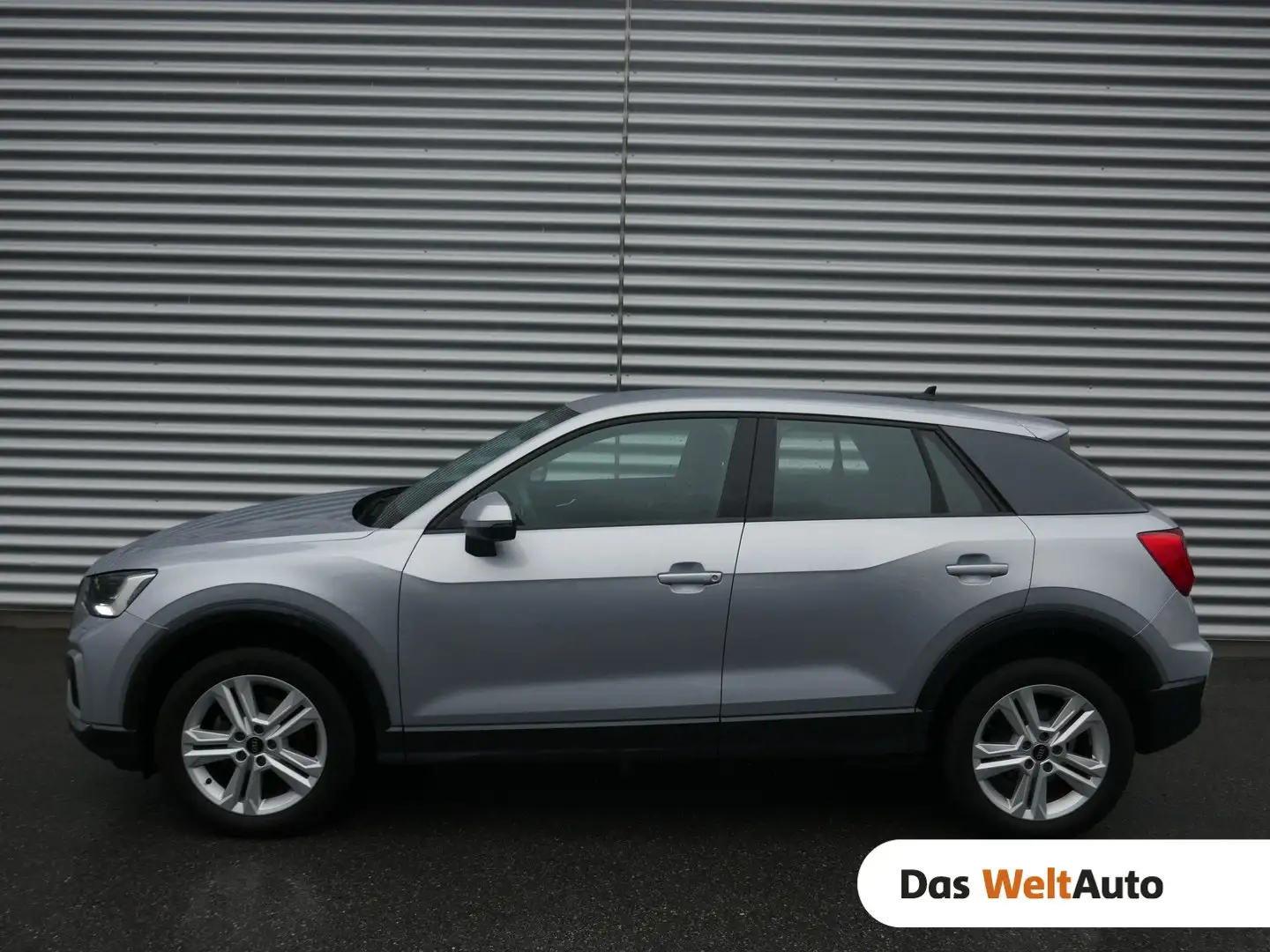 Audi Q2 30 TFSI advanced Plateado - 1