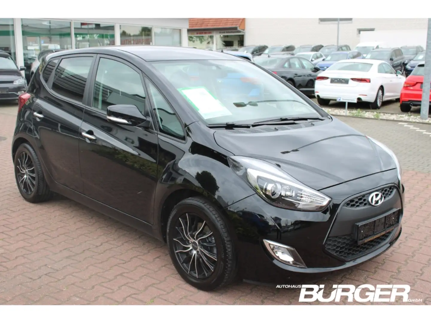 Hyundai iX20 Trend 1.6 Klimaauto Tempomat  PDC Berganfahrass. R Schwarz - 2