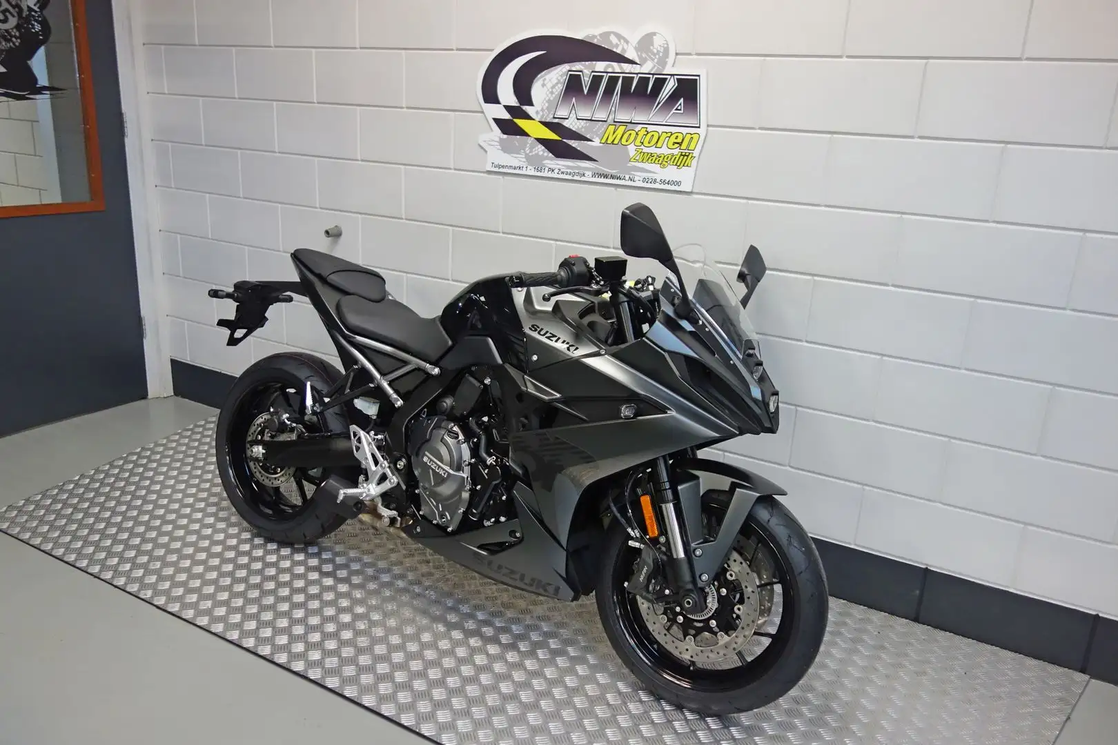 Suzuki GSX 8R Noir - 2