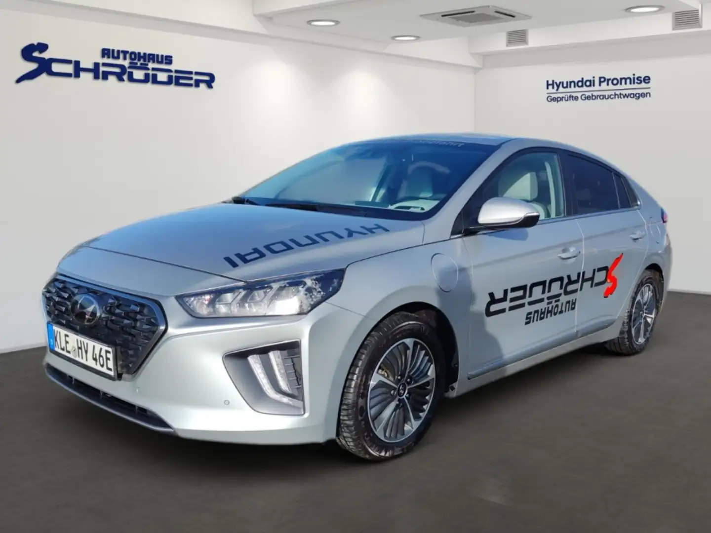 Hyundai IONIQ Plug in Hybrid Advantage Navi, LED Silber - 1