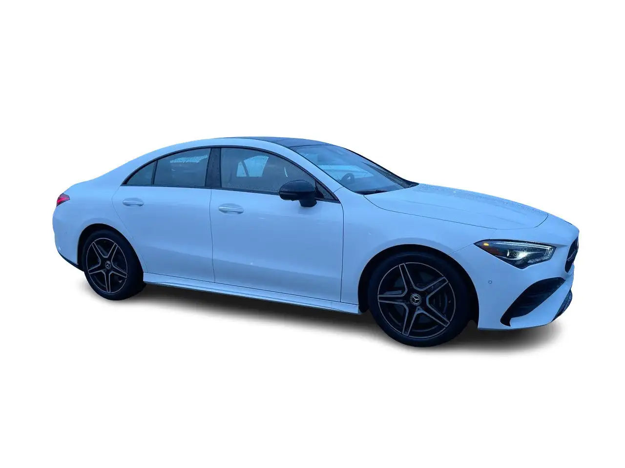 Mercedes-Benz CLA снимка Mercedes-Benz CLA