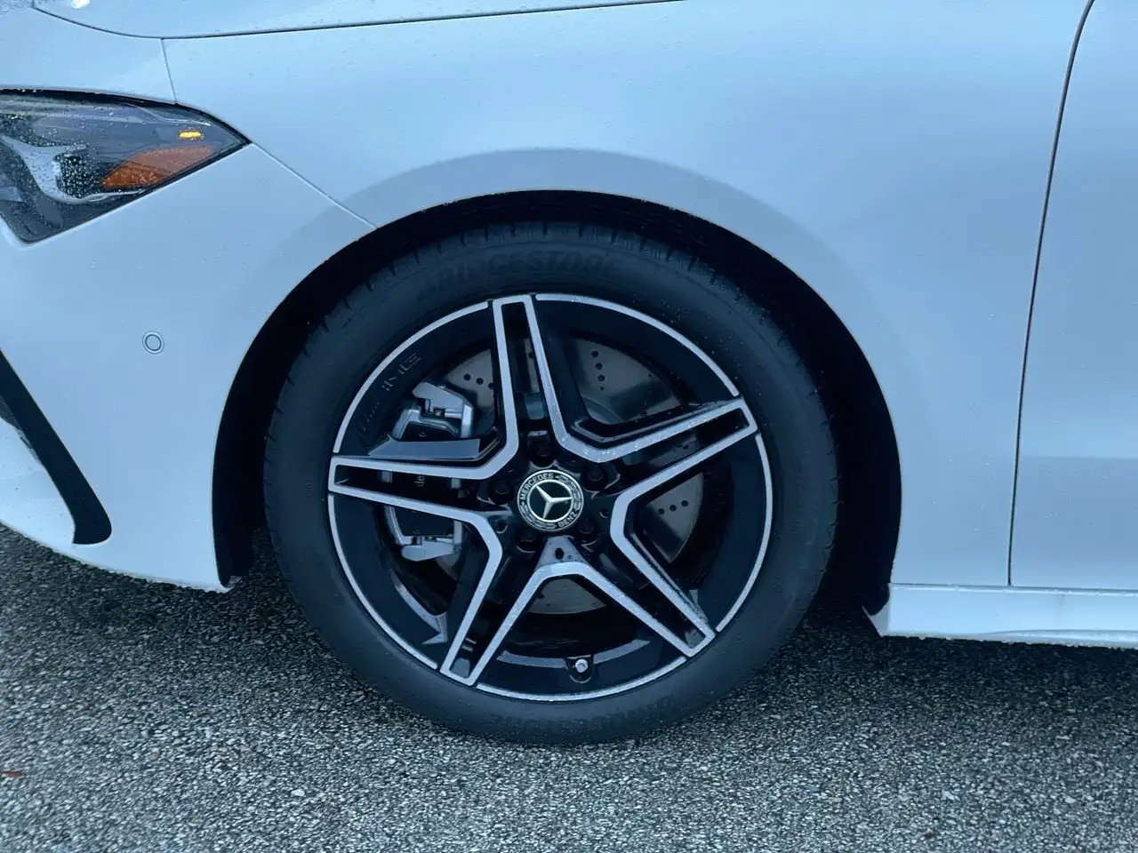 Mercedes-Benz CLA снимка Mercedes-Benz CLA