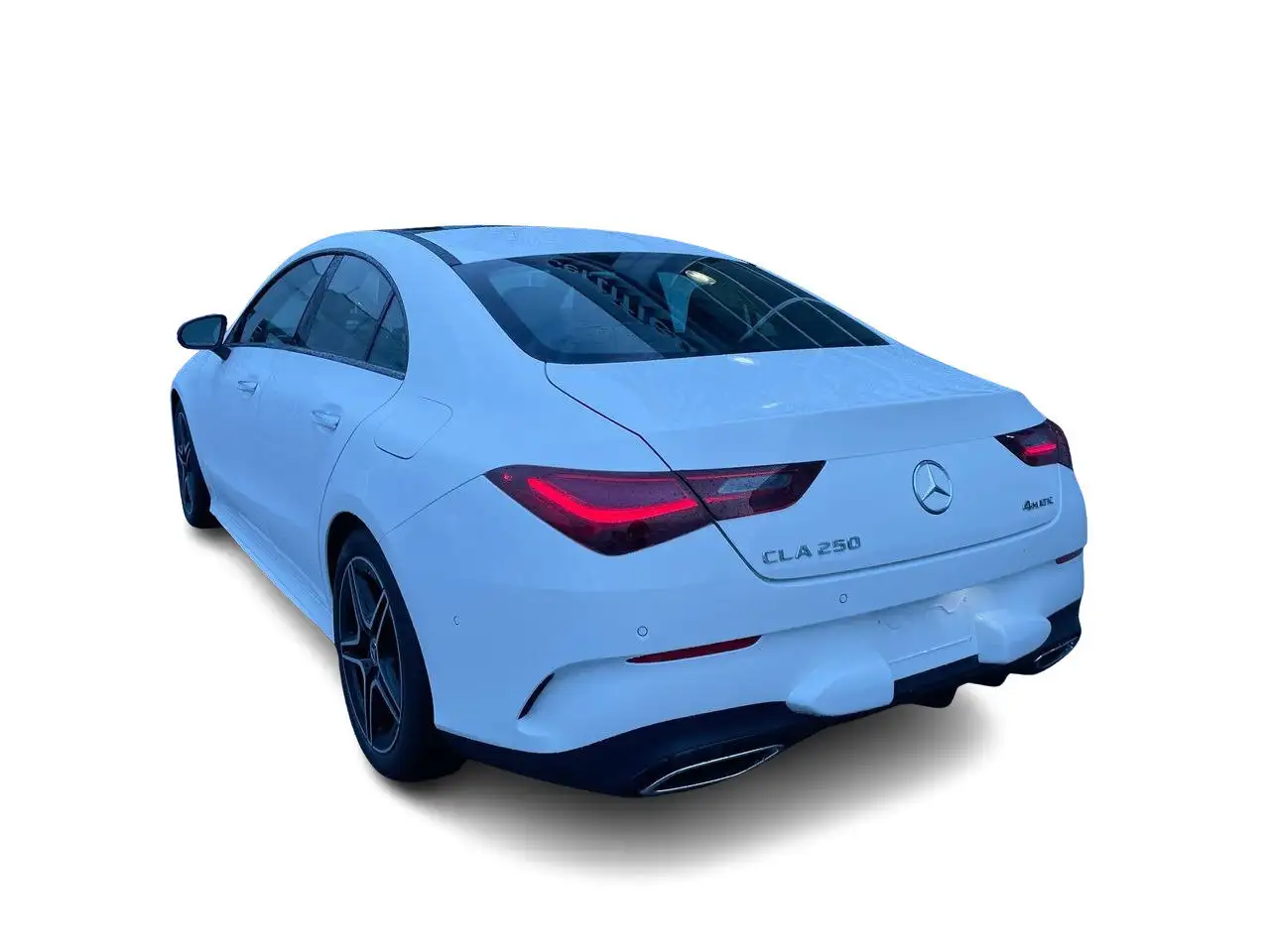 Mercedes-Benz CLA снимка Mercedes-Benz CLA