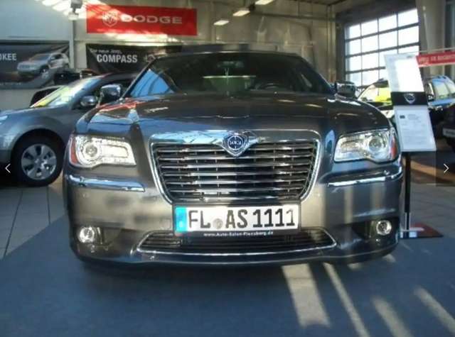 Lancia Thema Platinum 3.0 V6 Multijet *Navi*Leder*Pano* Voll*