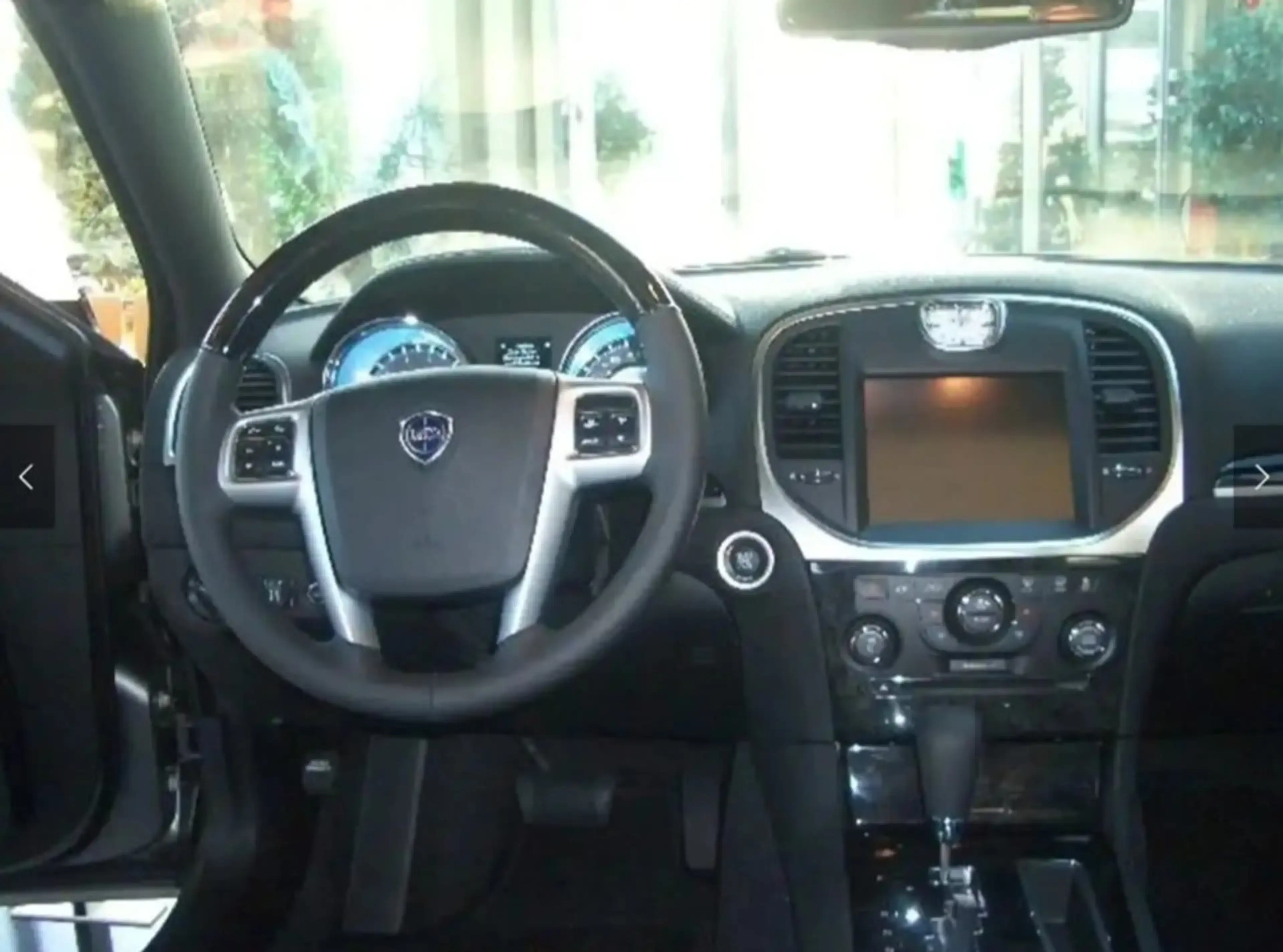 Lancia Thema Platinum 3.0 V6 Multijet *Navi*Leder*Pano* Voll* — photo 7