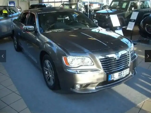 Lancia Thema Platinum 3.0 V6 Multijet *Navi*Leder*Pano* Voll*