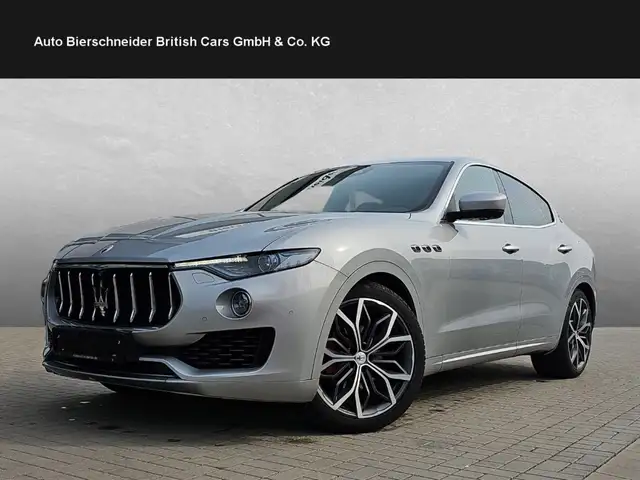 Maserati Levante Modena Ultima Gran Lusso 8-Fach-Bereift
