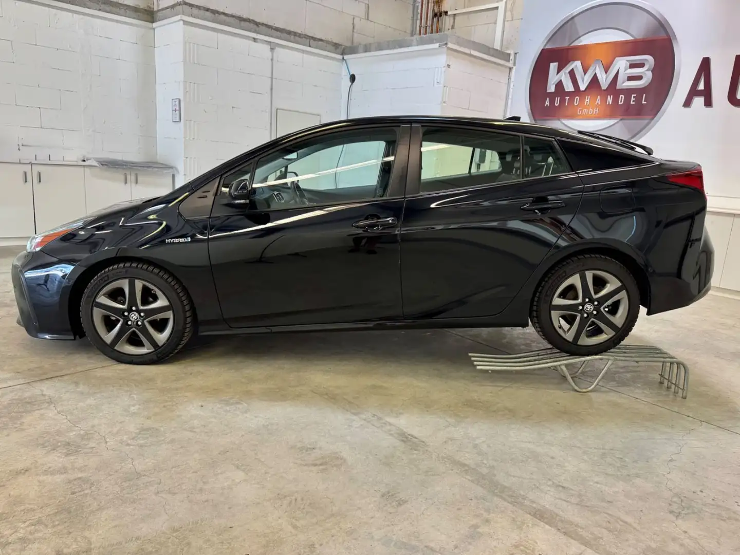 Toyota Prius Executive  1.8 Hybrid Leder Head-Up Navi Noir - 2